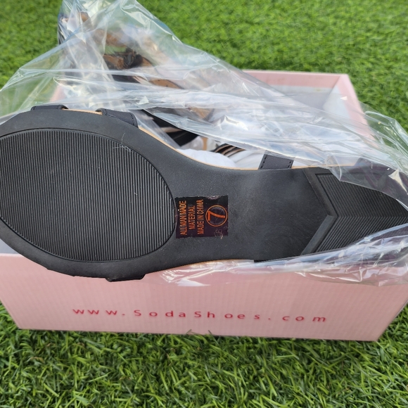 Brand new!! Soda shoes. Black, size 7. You will love these!! - Picture 10 of 10